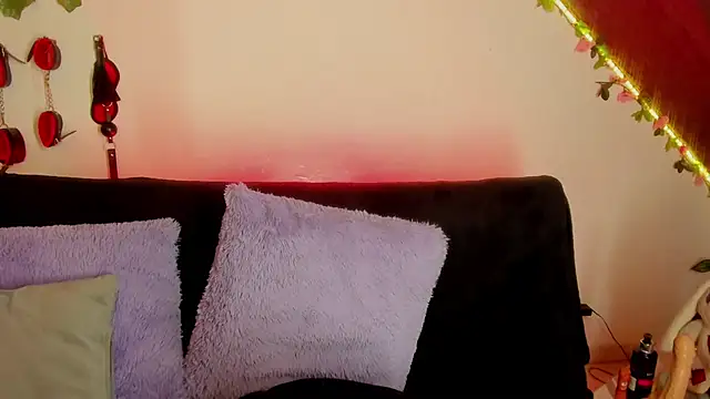 Snapshot of Cata_green chatting on December 2, 2024, 11:51 pm Cata green online show from December 2, 2024, 11:51 pm