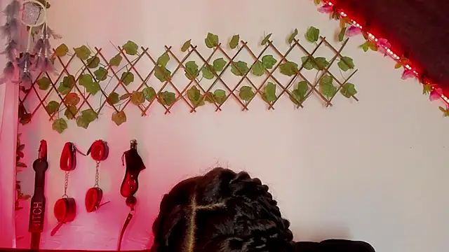 Snapshot of Cata_green chatting on December 11, 2024, 10:49 pm Cata green online show from December 11, 2024, 10:49 pm