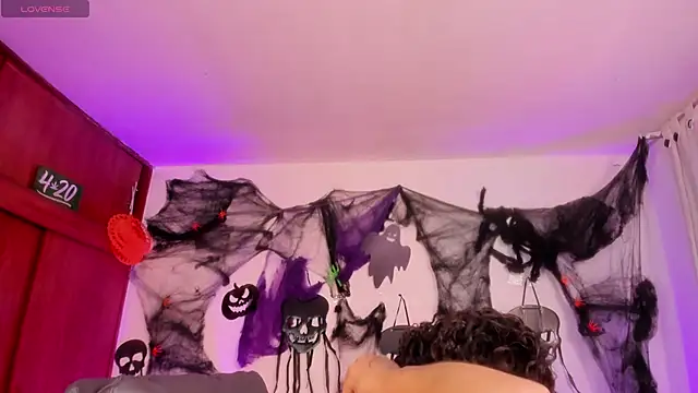 Snapshot of Cata_green chatting on October 17, 2025, 8:33 pm Cata green online show from October 17, 2025, 8:33 pm