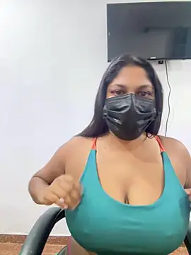 Snapshot of Black_Beauty997 chatting on October 19, 2025, 8:37 am Black Beauty997 online show from October 19, 2025, 8:37 am