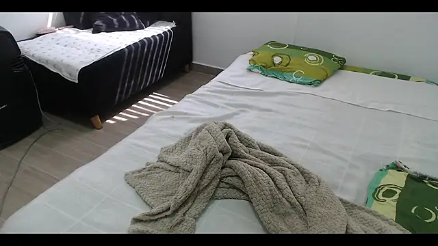 MommyMiaWs online show from January 20, 2025, 6:21 pm