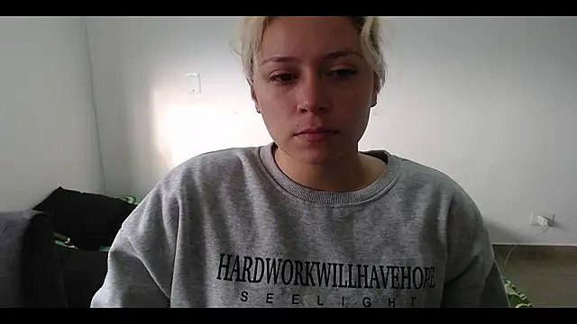 MommyMiaWs online show from February 15, 2025, 12:33 pm