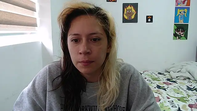 MommyMiaWs online show from October 13, 2025, 1:33 pm