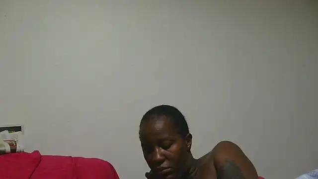 sluttylaura21 online show from February 25, 2026, 4:22 am