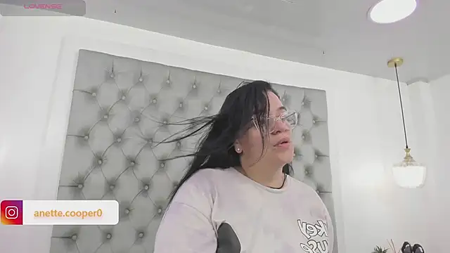 anette cooper online show from January 15, 2026, 1:43 am