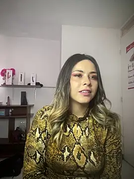 pamelao online show from February 11, 2025, 4:24 pm