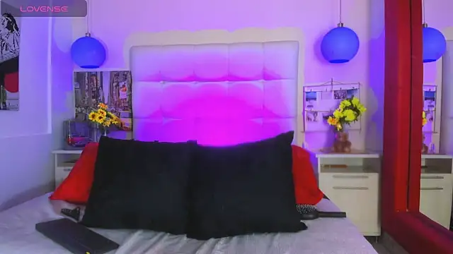 cinthya walker1 online show from May 6, 2026, 12:54 pm