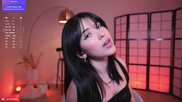 Snapshot of anniehillofficial chatting on December 13, 2025, 9:31 pm anniehillofficial online show from December 13, 2025, 9:31 pm