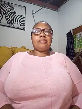 YELLOW BONE online show from June 22, 2026, 8:39 pm