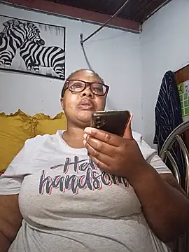 YELLOW BONE online show from June 29, 2026, 8:53 pm