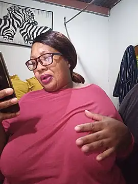 YELLOW BONE online show from July 5, 2026, 7:43 pm