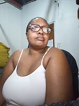 YELLOW BONE online show from July 7, 2026, 9:19 pm