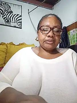 YELLOW BONE online show from July 21, 2026, 8:55 pm
