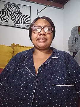 YELLOW BONE online show from July 25, 2026, 11:13 pm