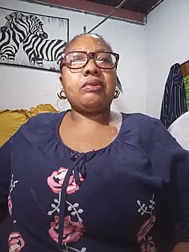 YELLOW BONE online show from August 2, 2026, 9:02 pm
