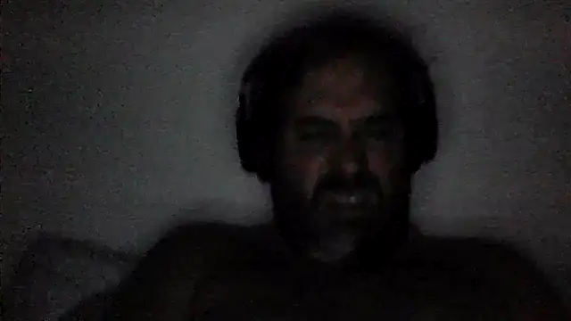 Snapshot of The_Masterxxx14 chatting on August 3, 2026, 9:40 pm The Masterxxx14 online show from August 3, 2026, 9:40 pm