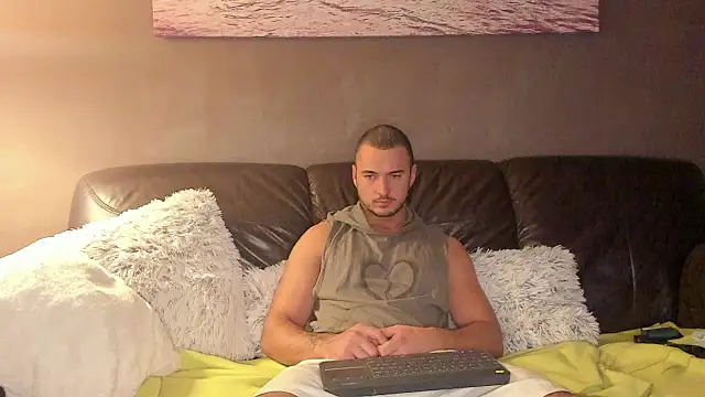 Snapshot of paulblack21 chatting on October 26, 2025, 1:00 am paulblack21 online show from October 26, 2025, 1:00 am