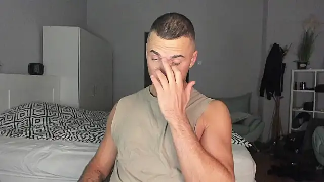 Snapshot of paulblack21 chatting on November 18, 2025, 7:40 pm paulblack21 online show from November 18, 2025, 7:40 pm