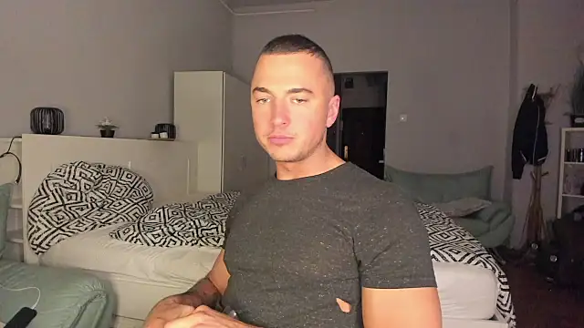 Snapshot of paulblack21 chatting on November 19, 2025, 7:47 pm paulblack21 online show from November 19, 2025, 7:47 pm