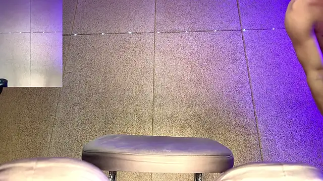 Snapshot of Farmer_James chatting on November 24, 2025, 3:34 pm Farmer James online show from November 24, 2025, 3:34 pm