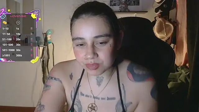 Snapshot of val_bardot chatting on June 5, 2026, 2:40 am val bardot online show from June 5, 2026, 2:40 am
