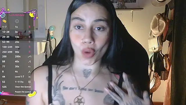 Snapshot of val_bardot chatting on June 8, 2026, 2:45 am val bardot online show from June 8, 2026, 2:45 am