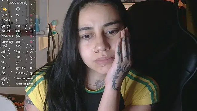 Snapshot of val_bardot chatting on June 16, 2026, 3:42 am val bardot online show from June 16, 2026, 3:42 am