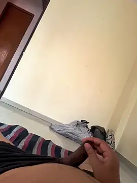 rajstrip12650 online show from February 8, 2026, 5:11 am