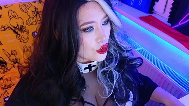 wickedxqueen online show from June 9, 2026, 9:26 pm