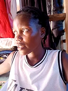 Snapshot of Slender-simple1 chatting on November 25, 2025, 8:47 am Slender-simple1 online show from November 25, 2025, 8:47 am