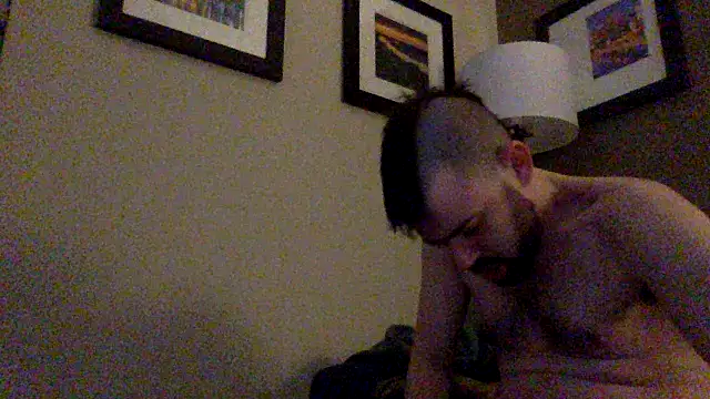 Fr4nk1eFFuxxx online show from January 4, 2025, 7:55 am