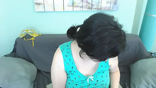 EverlyRays online show from March 18, 2025, 2:15 pm