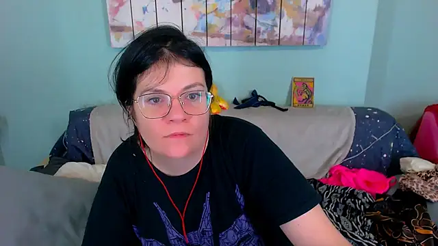 EverlyRays online show from February 11, 2026, 3:00 am