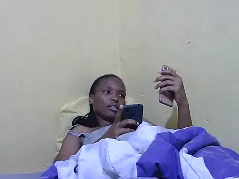 Smillie prety online show from September 26, 2025, 7:07 pm