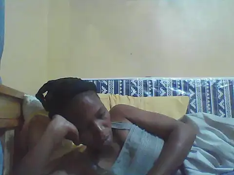 Smillie prety online show from April 26, 2026, 2:42 am
