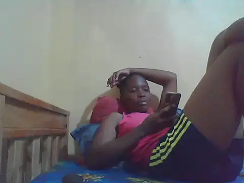 Snapshot of Smillie_prety chatting on June 2, 2026, 11:45 am Smillie prety online show from June 2, 2026, 11:45 am