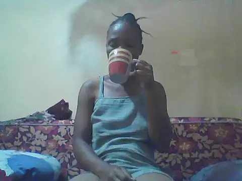 Snapshot of Smillie_prety chatting on June 10, 2026, 6:56 am Smillie prety online show from June 10, 2026, 6:56 am