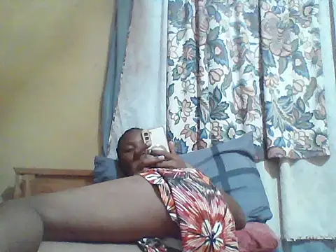 Snapshot of Smillie_prety chatting on July 4, 2026, 6:03 pm Smillie prety online show from July 4, 2026, 6:03 pm