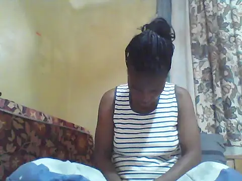 Snapshot of Smillie_prety chatting on July 9, 2026, 5:33 am Smillie prety online show from July 9, 2026, 5:33 am