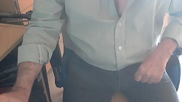 Snapshot of angelgarcia269 chatting on March 12, 2025, 6:11 pm angelgarcia269 online show from March 12, 2025, 6:11 pm