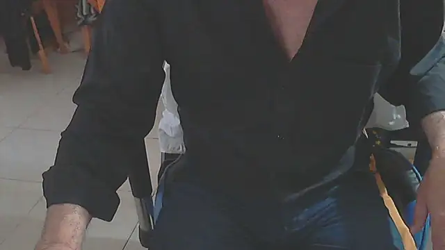 Snapshot of angelgarcia269 chatting on October 24, 2025, 12:01 pm angelgarcia269 online show from October 24, 2025, 12:01 pm