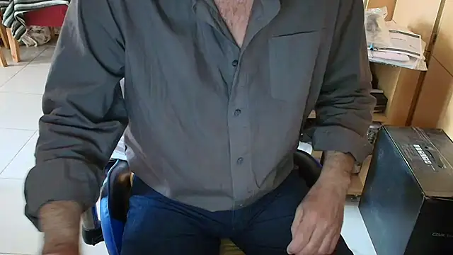 Snapshot of angelgarcia269 chatting on November 8, 2025, 11:10 am angelgarcia269 online show from November 8, 2025, 11:10 am