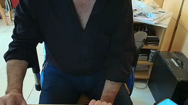 Snapshot of angelgarcia269 chatting on November 17, 2025, 11:16 am angelgarcia269 online show from November 17, 2025, 11:16 am