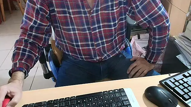 angelgarcia269 online show from July 24, 2026, 12:14 pm