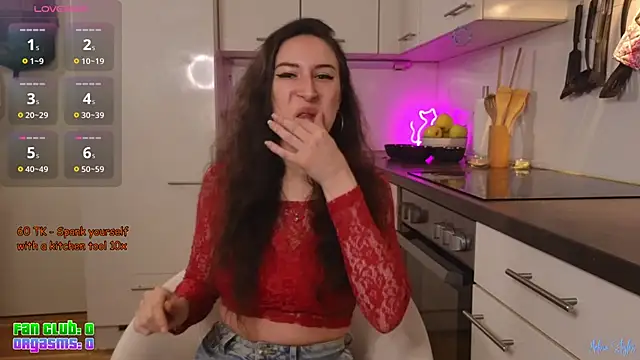 Snapshot of melinastyles chatting on November 28, 2025, 7:38 pm melinastyles online show from November 28, 2025, 7:38 pm