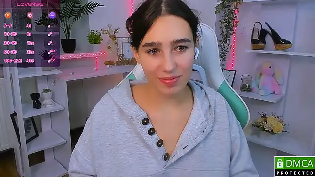  Eliizabeth  online show from November 9, 2025, 9:57 pm