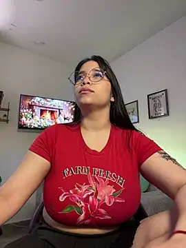 tati reyess online show from March 30, 2026, 1:01 pm