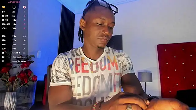 Snapshot of DannSmmith chatting on February 1, 2026, 8:24 am DannSmmith online show from February 1, 2026, 8:24 am