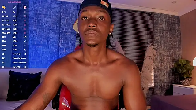 Snapshot of DannSmmith chatting on February 8, 2026, 4:38 am DannSmmith online show from February 8, 2026, 4:38 am