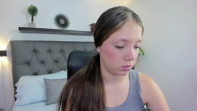 Snapshot of nataly_rodri chatting on September 24, 2025, 6:33 pm nataly rodri online show from September 24, 2025, 6:33 pm